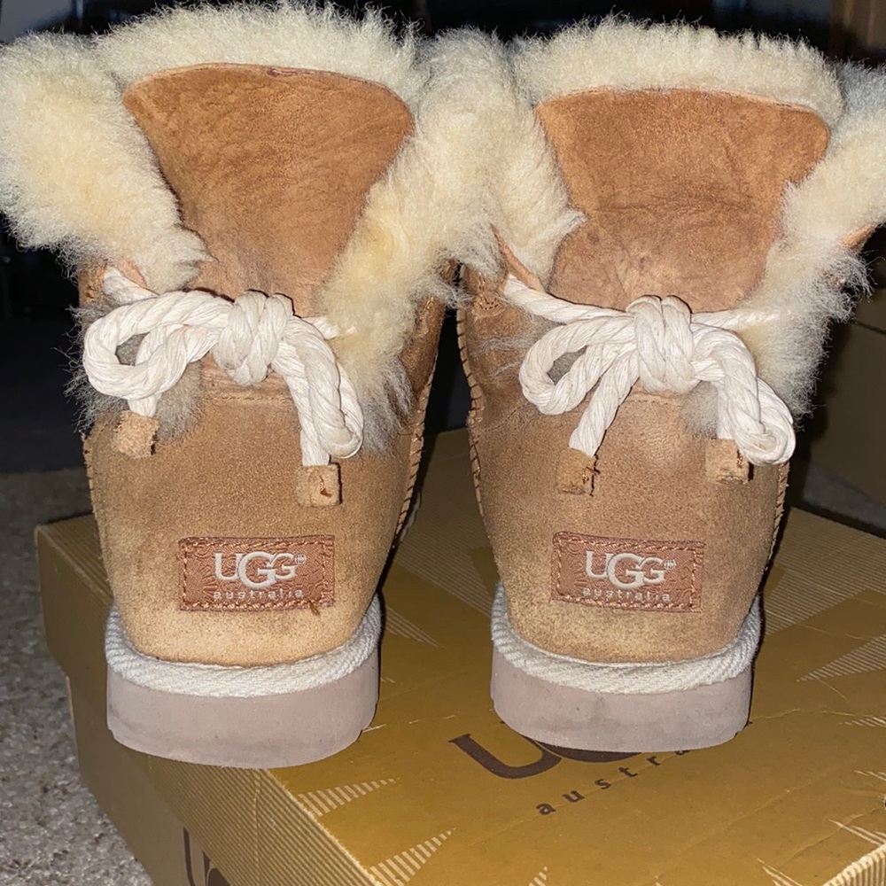 Chestnut Seline Uggs